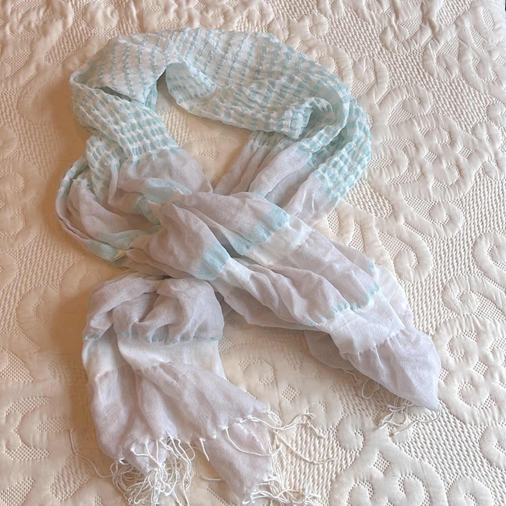 Pale green & gray gauze scarf w/fringe hem